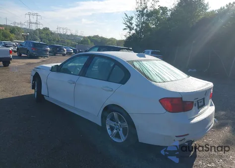 2013 BMW 328I xDrive z USA, uszkodzony, nr VIN WBA3B3C50DF541825